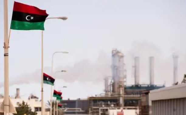 إغلاق صمامات خطوط نقل النفط من حقل الحمادة والشرارة الى الشمال