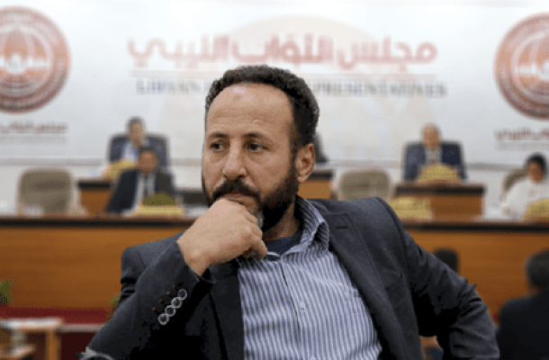 خاص.. خبير بقطاع النفط يعلق لصدى حصرياً عن شرعية إيقاف وزير النفط