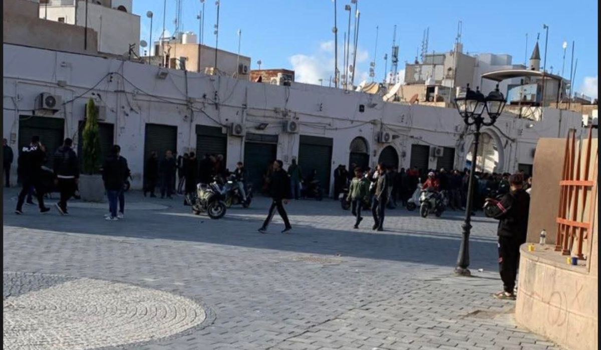 خاص.. تجار السوق الموازي: إغلاق مكاتبنا بسبب الإجراءات الأمنية… والمركزي لم يمنح أي إذن مزاولة حتى الآن.. وهذه أسباب ارتفاع الدولار