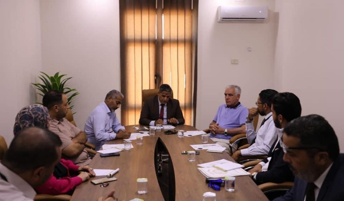 وزارة العمل تبحث تقليص فجوة الحقوق والامتيازات بين القطاع العام والخاص