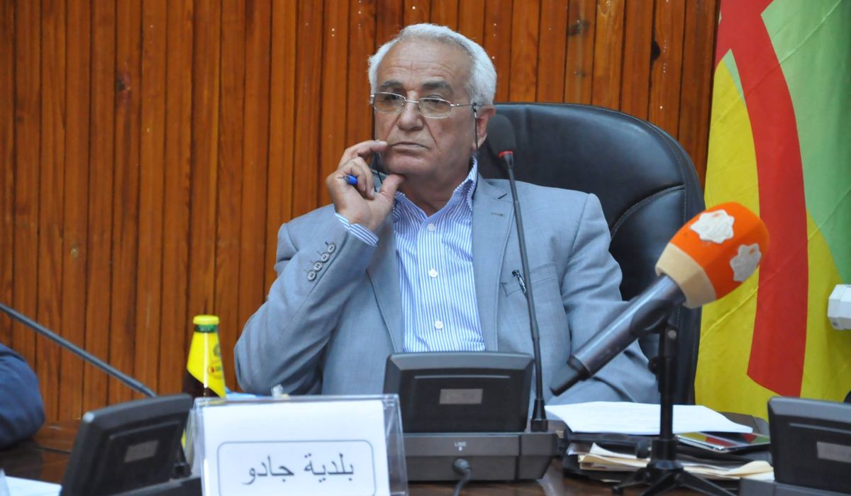 عميد بلدية جادو : مشكلة المياه لا زالت قائمة في المدينة و السيولة ضعيفة جداً