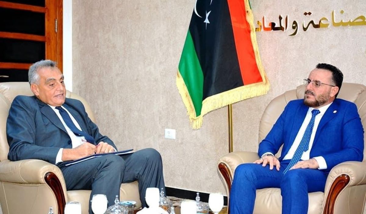 السفير الإيطالي يلتقي وزير الصناعة لبحث التعاون المشترك
