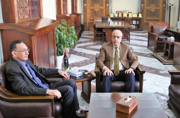 "المبروك" يبحث الصعوبات التي تواجه مصلحة الأملاك العامة
