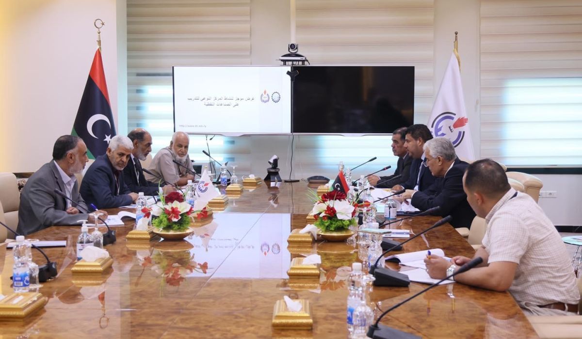 المركز النوعي للصناعات النفطية بالزاوية يستعرض سير العمل بالمركز