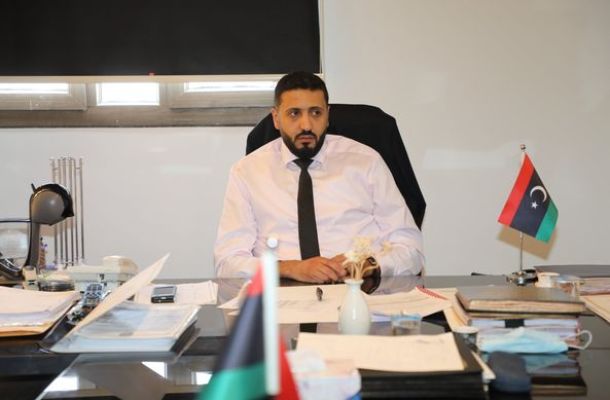 خاص.. المركزي ينبه المصارف لرفضهم تصديق الصكوك بأسقف محددة .. ويُنذر بإتخاذ إجراءات قانونية تصل إلى إيقاف المدير العام