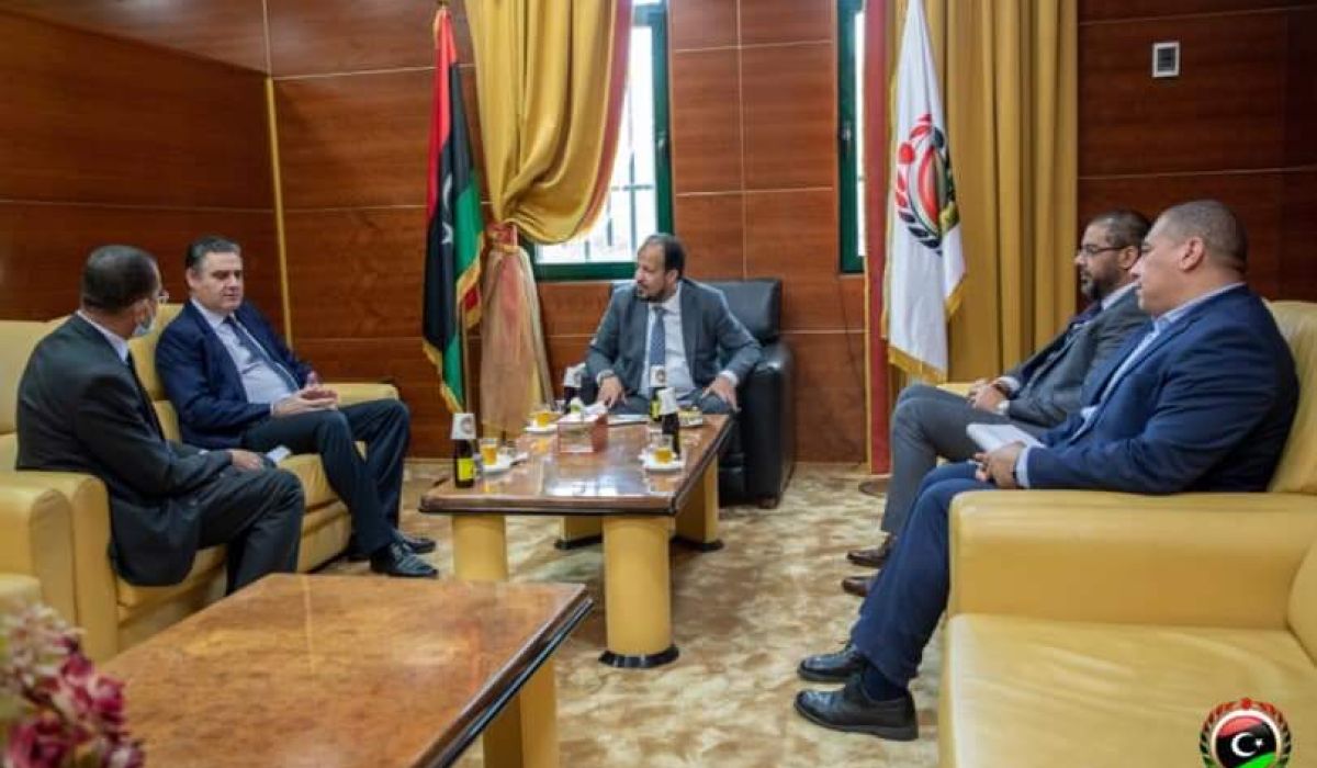 علي الزناتي يبحث مع السفير اليوناني أوجه التعاون الصحي بين البلدين