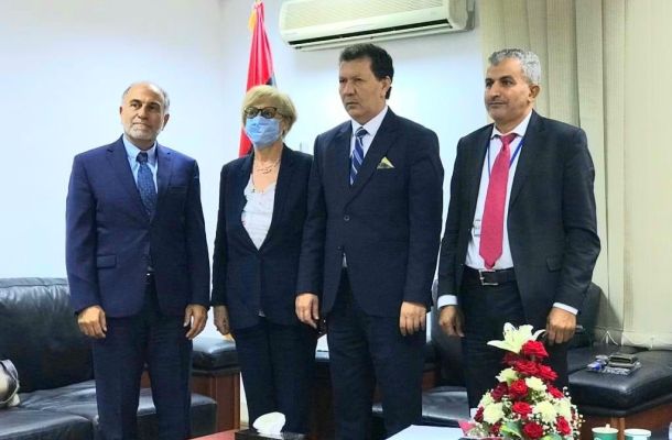 بلدي طبرق يناقش ملف التلوث البيئي بسبب ضخ المياه السوداء في بعض المناطق والاحياء السكنية