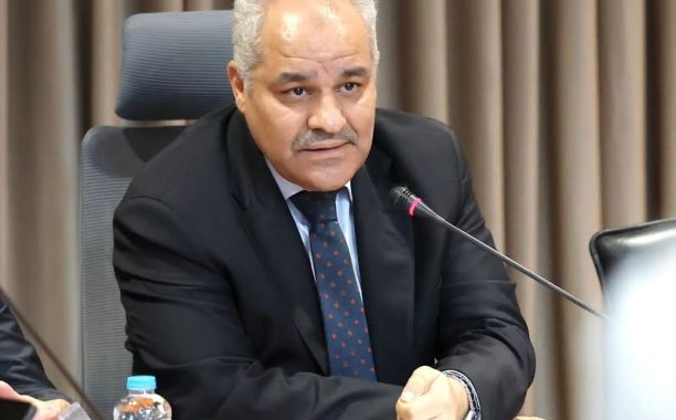 خاص.. "شكشك" يراسل الدبيبة بعدم مشروعية التصرف بإيرادات الإتصالات .. ويطالبه بالتقيد