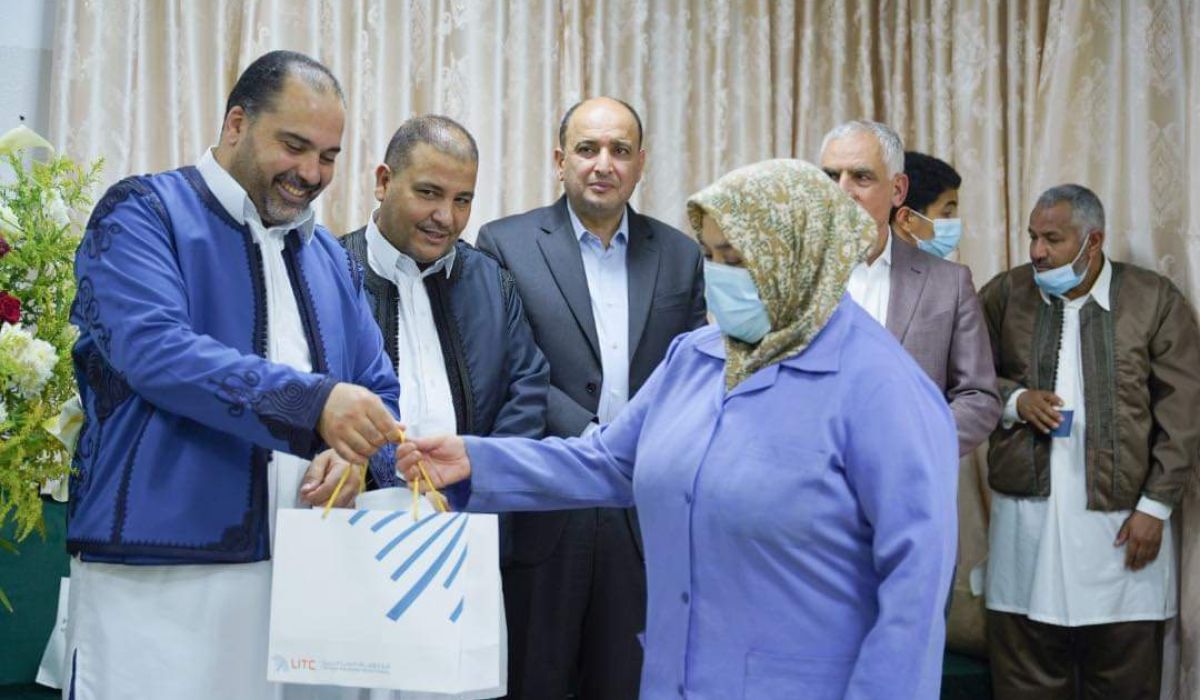 القابضة للاتصالات تكرم عددا من العاملين بمركز الاندلس لذوي الاعاقة وتطلق مبادرات لتحسين خدمات الاتصالات