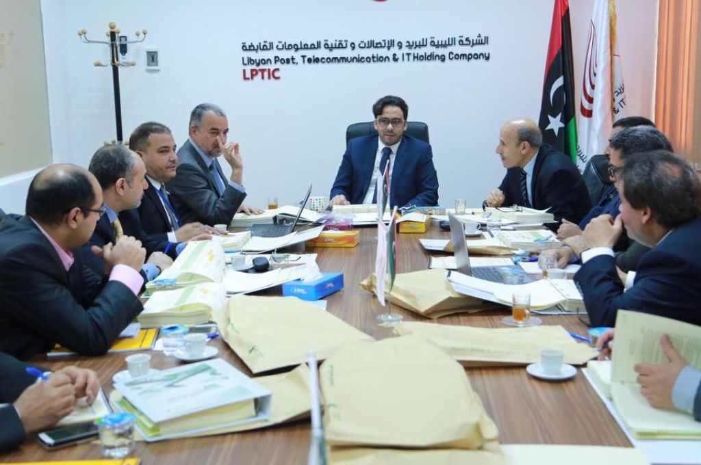 شركة البريقة تهدد بإيقاف تزويد شركات الشرارة والطرق السريعة بالوقود