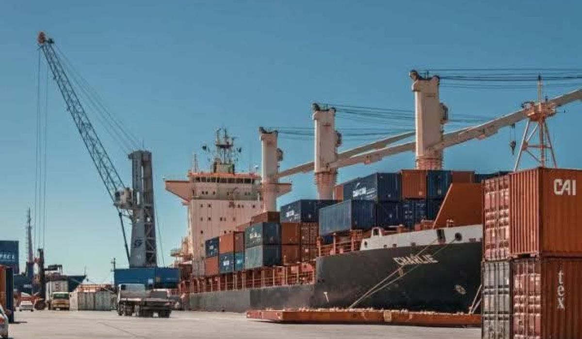 خاص.. مصادر لصدى: مدير عام الجمارك يخالف القوانين وينقل تبعية مركز مصراتة ويمنح موافقات للتصدير بالمخالفة