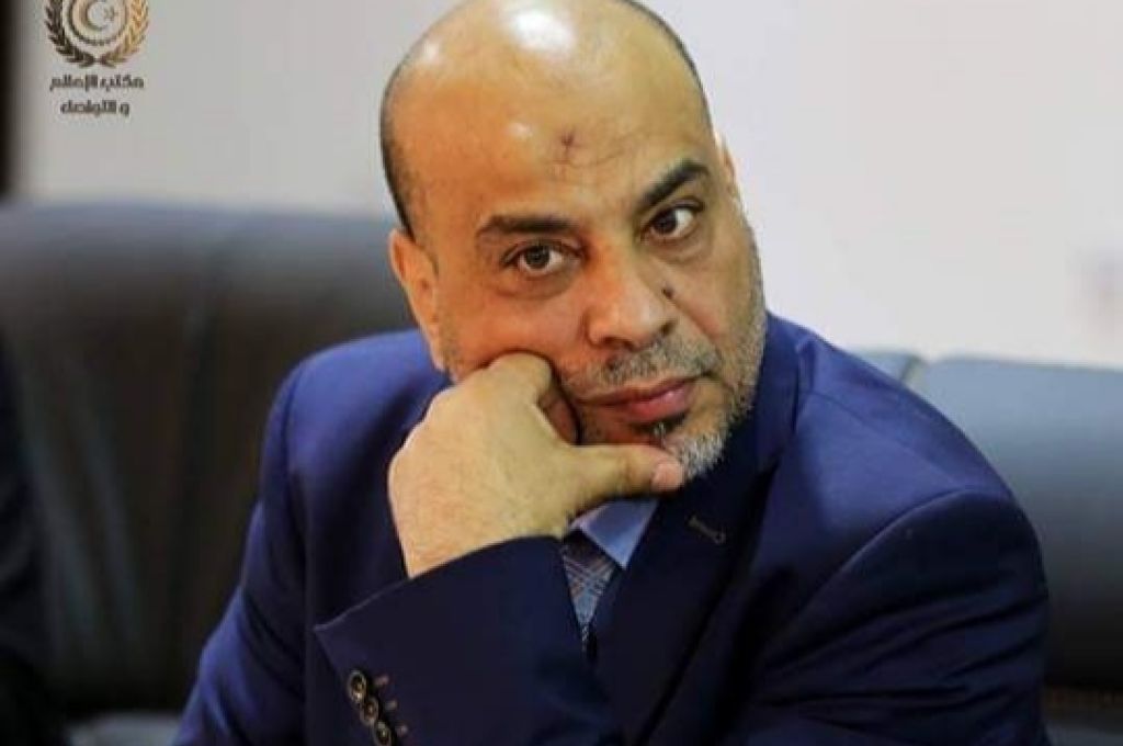 الجديد: استمرار الاقتتال قد يجبر المصرف المركزي على زيادة الرسوم على بيع النقد الأجنبي بدل تخفيضها