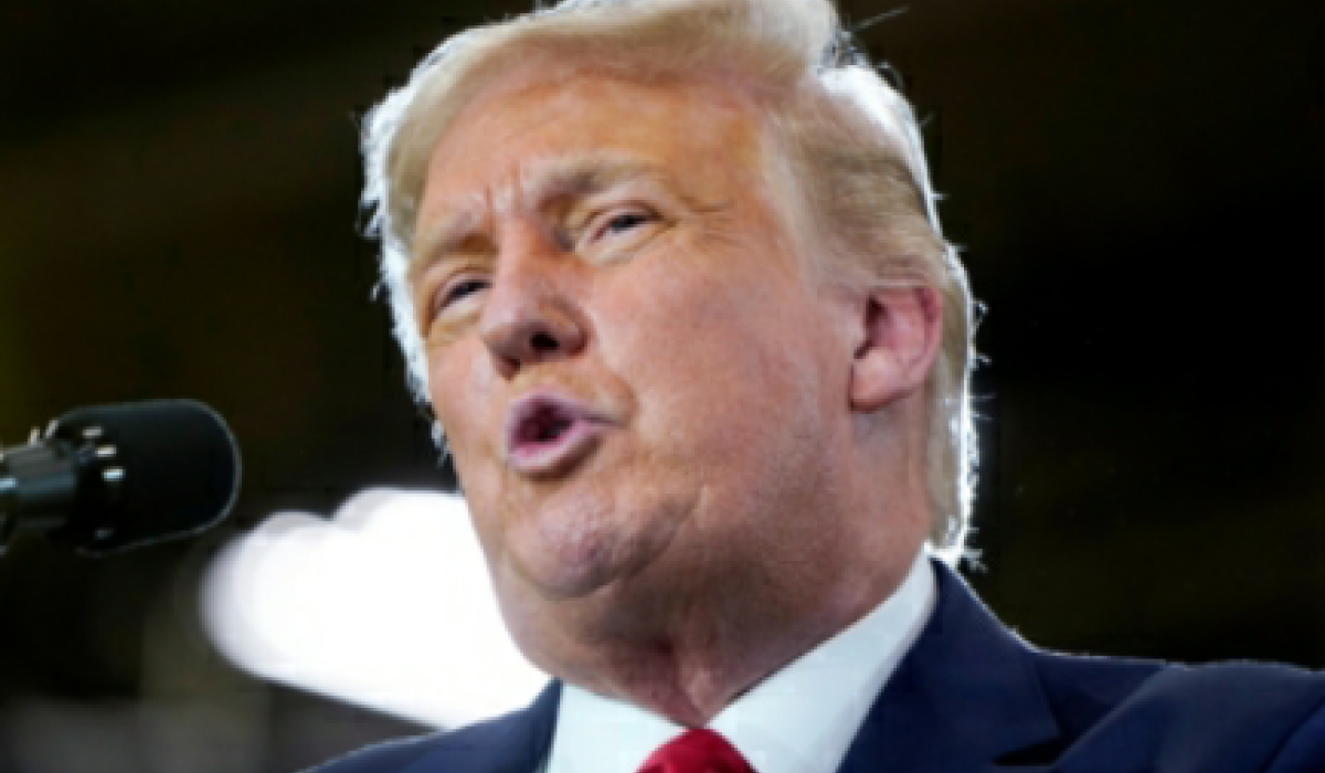 المونيتور: ترامب يضع الولايات المتحدة كلاعب رئيسي بشأن النفط الليبي ويوجه رسالته إلى بوتين وحفتر