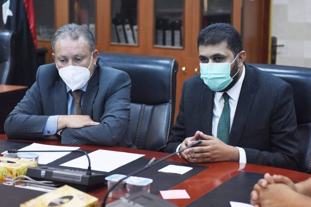 "عصر": مطالب المتظاهرين هي اختصاص مركزي البيضاء ومؤسسة النفط وهما سلطتان لا يخضغان لوزارة الاقتصاد