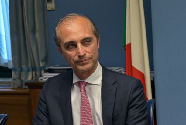 "فاخر بوفرنة" يصدر قراراً بشأن استكمال تنفيذ المشروعات المنفذة من الحكومة