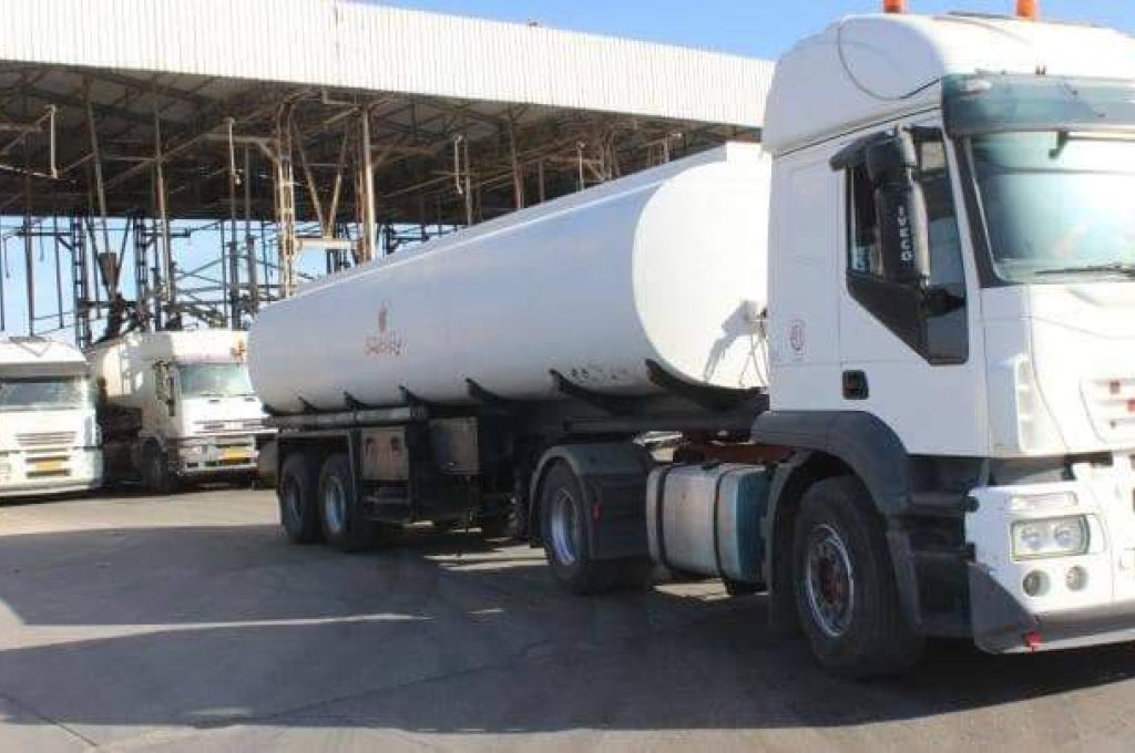 السلطات المصرية تطالب "المؤقتة" بتعطيل قرار وقف تصدير السيراميك عبر المنافذ البرية