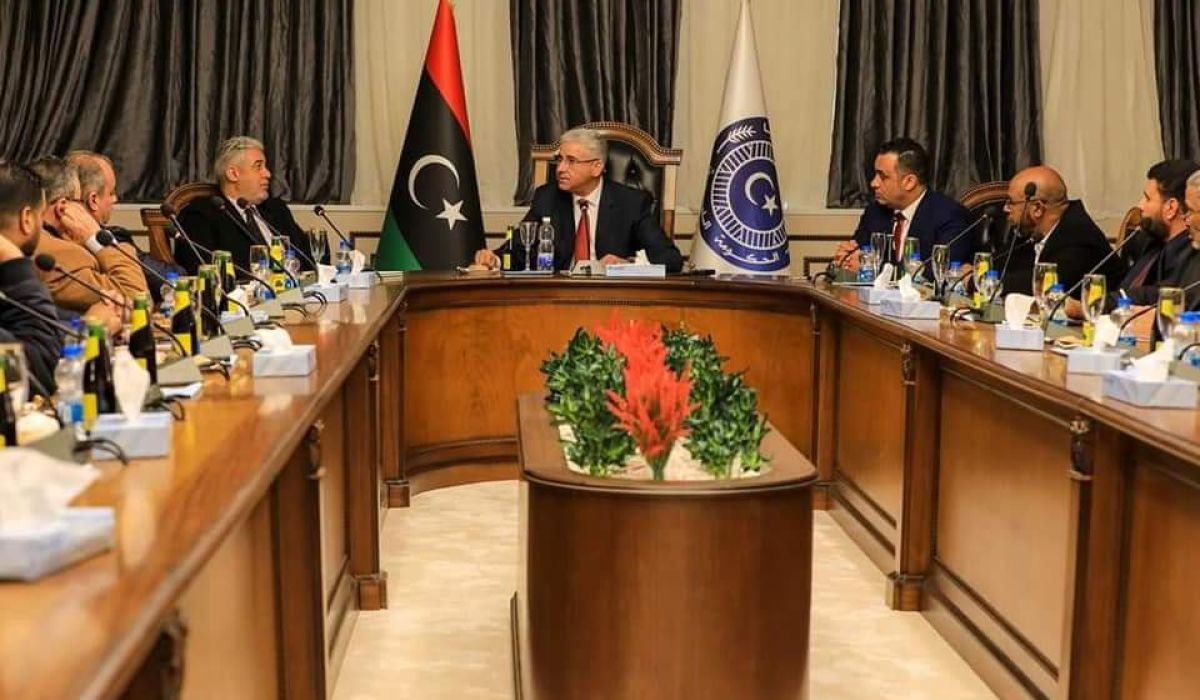 "باشاغا" يقوم بتوقيع قرار الجمعية العمومية للشركات الخدمات العامة للنظافة على مستوى ليبيا