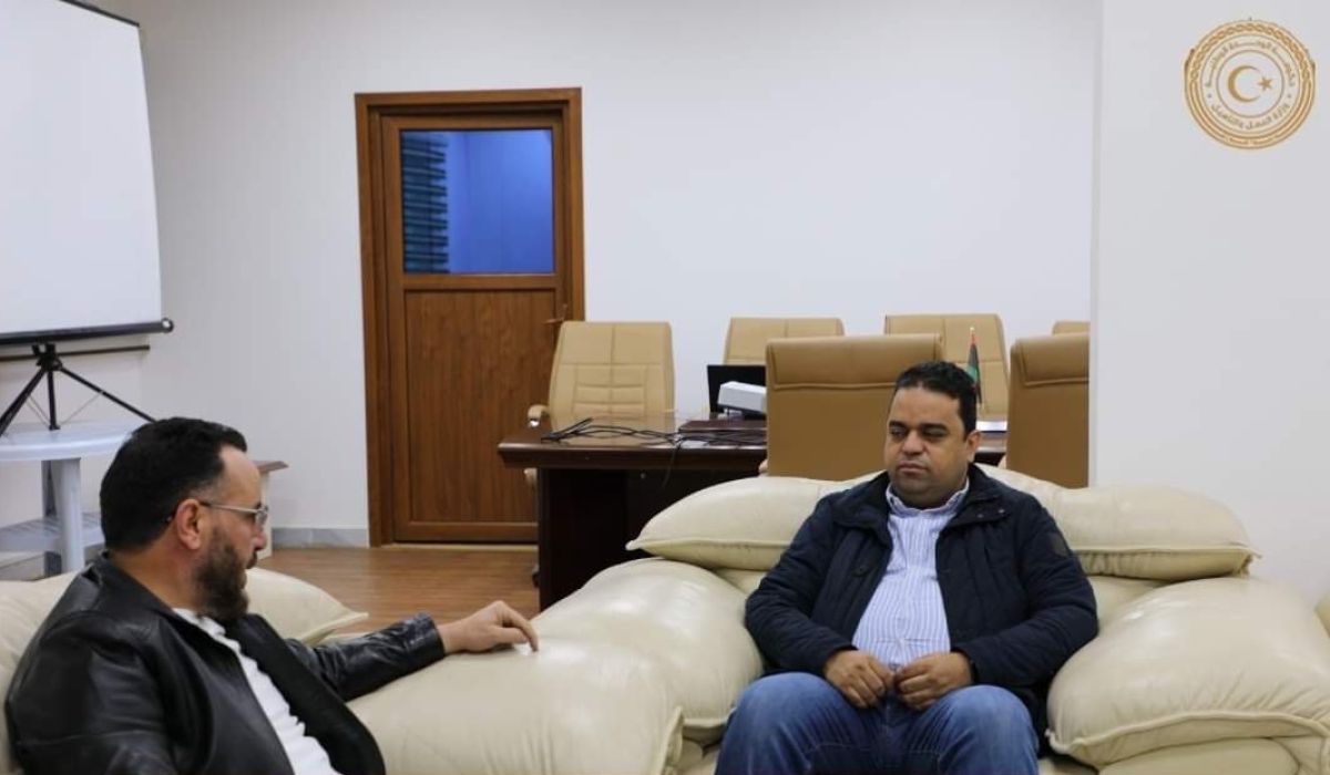 خلال اجتماعه مع وزير الصناعة والمعادن.. "علي العابد " يؤكد على ضرورة التنسيق لوضع سياسات ورؤى للمراحل المقبلة لضمان تحقيق شراكات مع القطاع الخاص