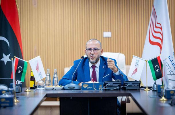 "الشريف": المركزي أعلن عن إمكانية توريد العملة الأجنبية بعد سنوات من توريط الليبيين في البطاقات .. ويجب فتح تحقيق