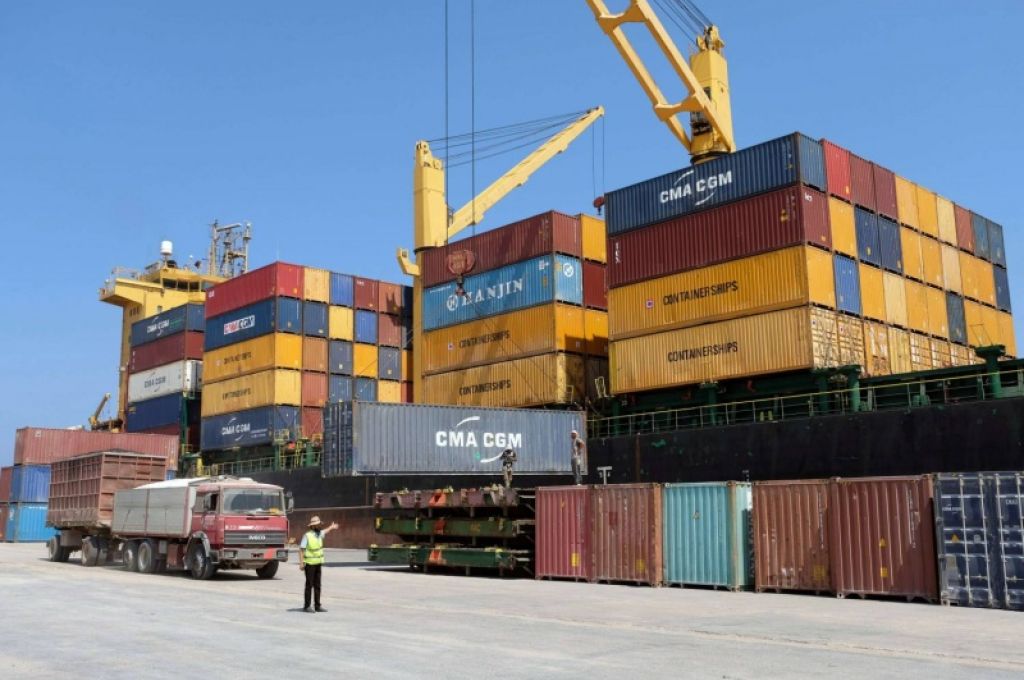ميناء الخمس يكشف عن إحصائية شهر مارس لعدد الحاويات والبضائع