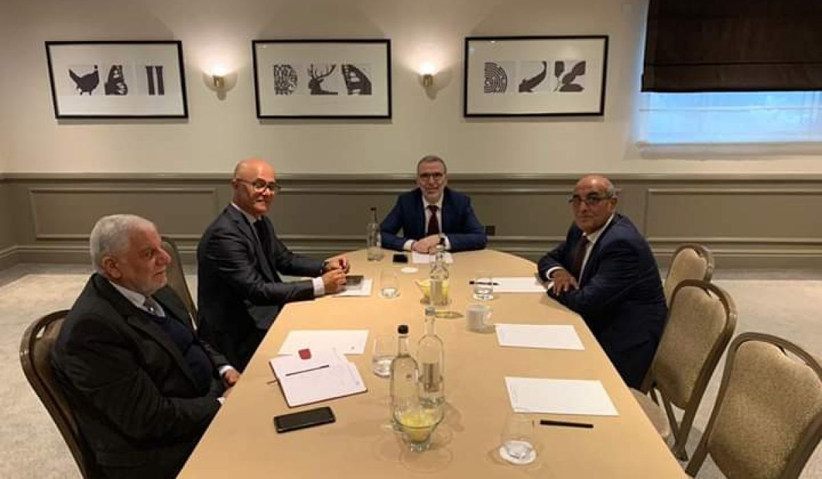 الوطنية للنفط تناقش آلية تطوير خطط الإنتاج مع شركتي سانكور وإيكوانور