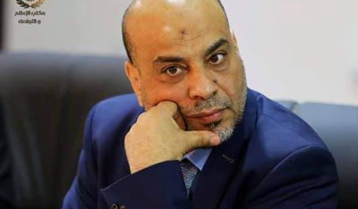 "عصر" يطمئن المواطنين بتوفر السلع .. ويتهم المركزي بأسباب ارتفاعها