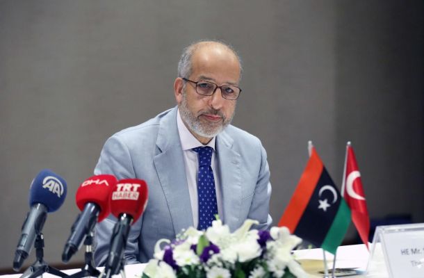 راديو فرنسا: البنوك الأمريكية والبريطاينة ليست "غبية" ويعلمون أن المحافظ المؤقت تم تنصيبه عبر الانقلاب والعنف