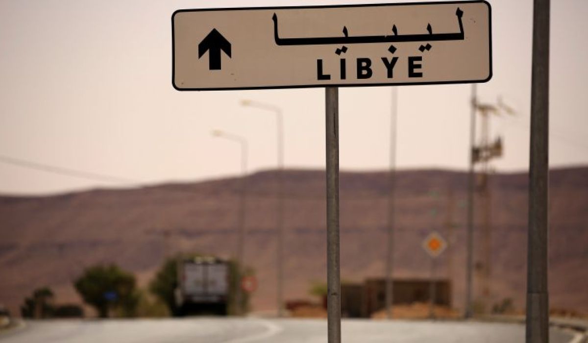 الجمارك تُؤكد على ضرورة التقيد بـ"تصريح العملة" عند الدخول إلى تونس