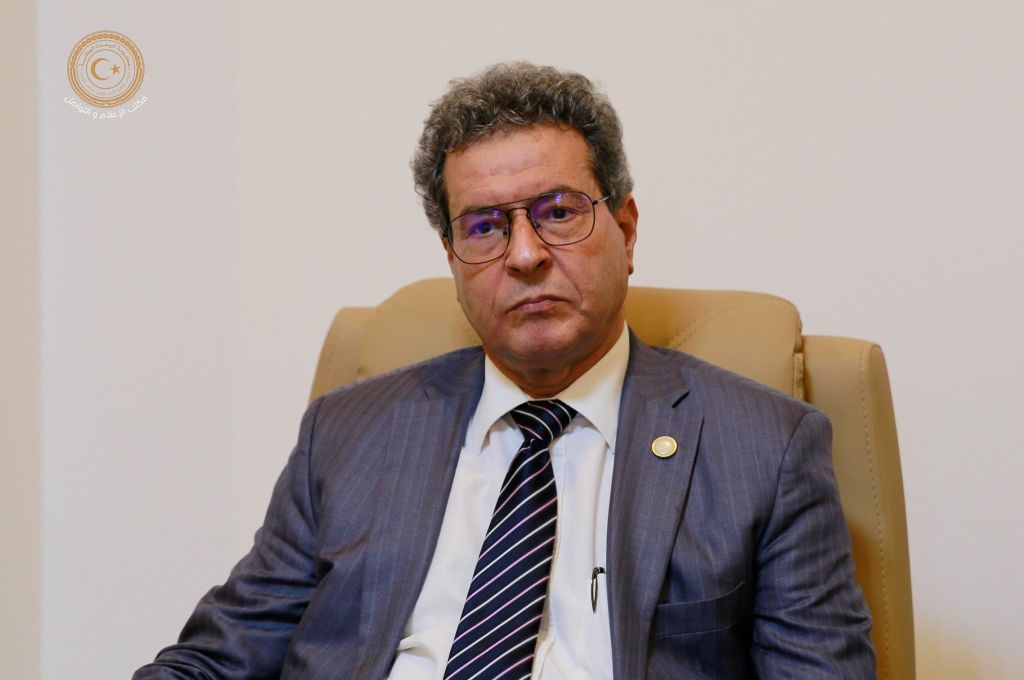 خاص.. عميد بلدية طبرق يكشف عن مصنع أدوية غير صالحة للاستهلاك والمتورطين بالخصوص