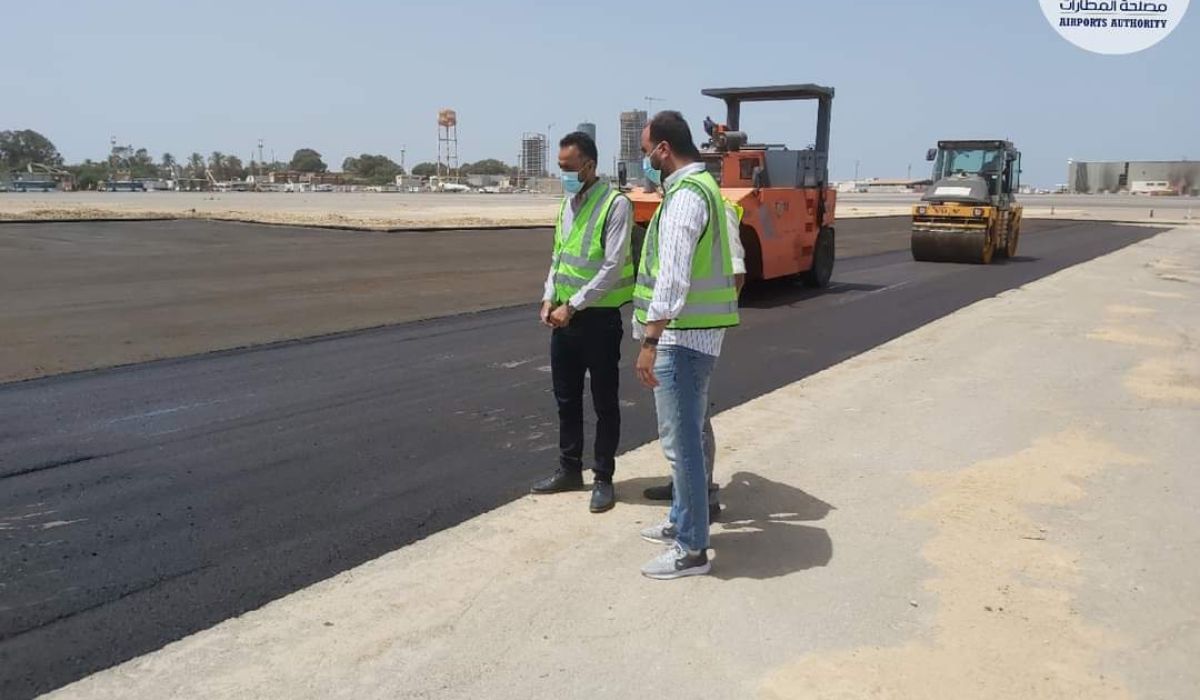 إدارة المشاريع تتابع تنفيذ بعض المشاريع بمطار معيتيقة الدولى