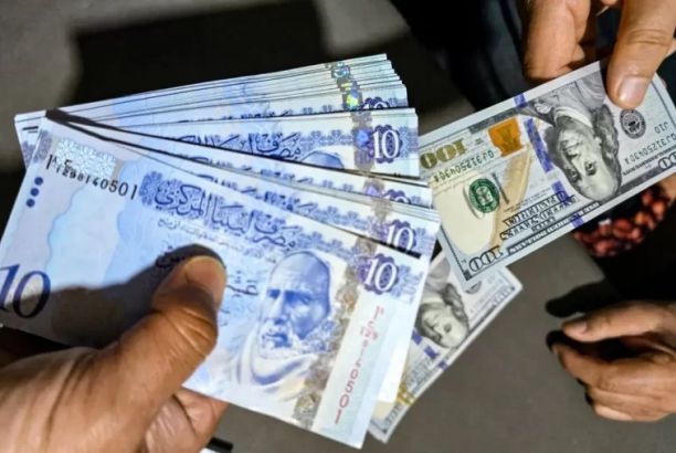 عطية الفيتوري: قرار المؤسسة الوطنية للنفط بإبقاء حالة القوة القاهرة على ميناءيْ السدرة ورأس لانوف هو قرار سياسي من "صنع الله"