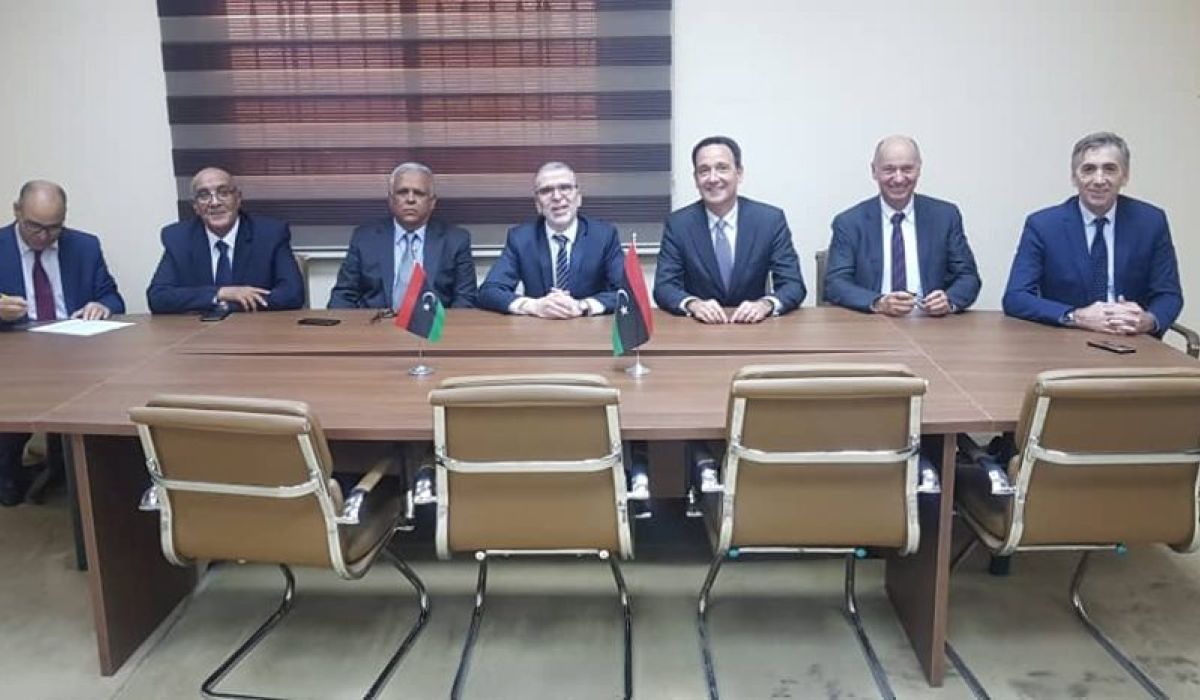 مؤسسة النفط توافق على صفقة شراء توتال الفرنسية لـ16% من امتيازات الواحة