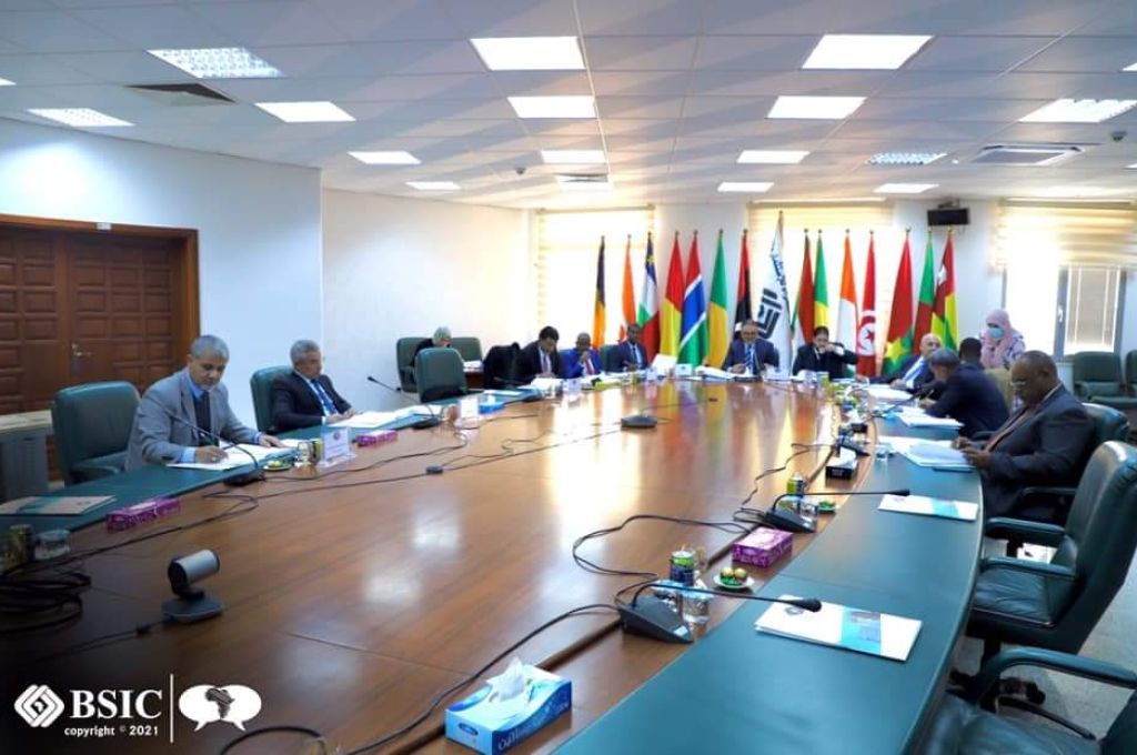 خاص.. "الحاسي" يؤكد أنه سيتم إتخاذ إجراءات قانونية صارمة حيال قرار نقل ميزانية قطاع الصحة إلى قطاعات أخرى