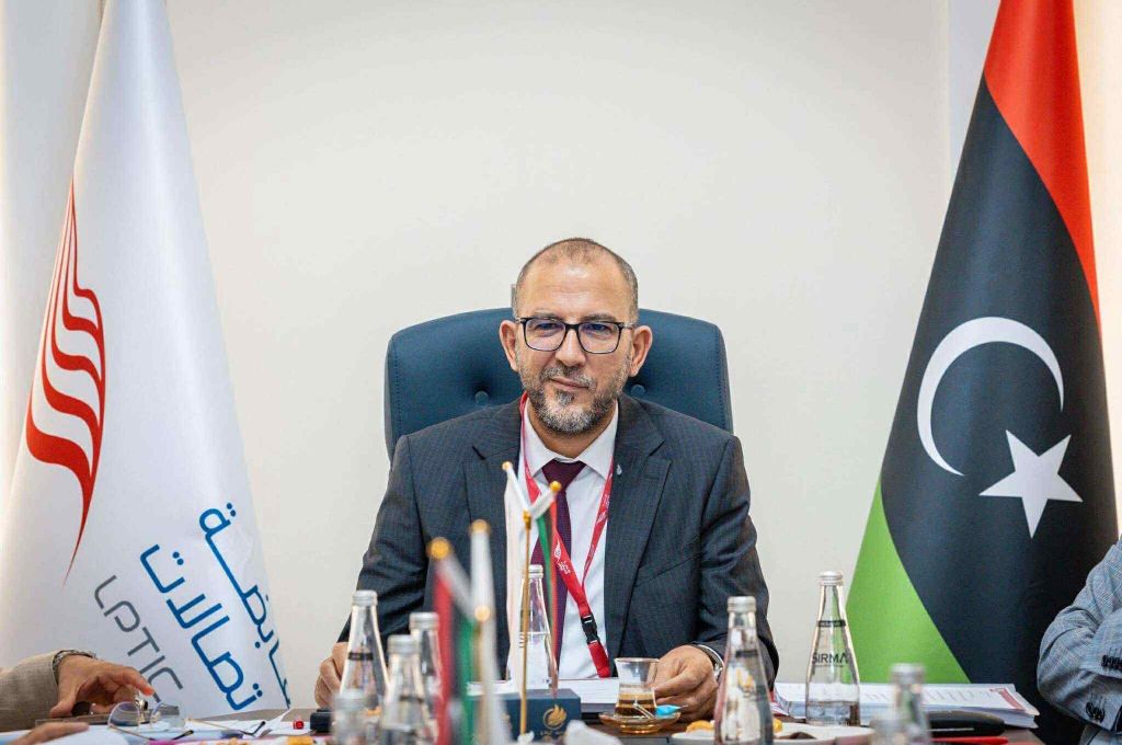 خاص.. قرارات مترددة تربك السوق.. تأجيل جديد لقرار “الحويج” بشأن الاستيراد والتصدير