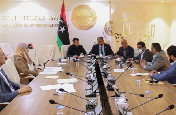 بعد عدة شكاوي... الكبير يوجه رسالة شديدة اللهجة إلى إدارة مصرف الصحاري ... و يكشف شبهات فساد