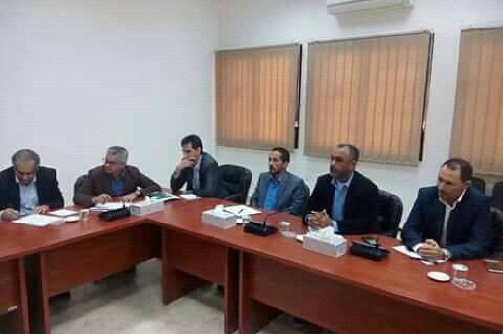 عميد بلدية بنغازي يلتقي الشركة العامة للكهرباء لمناقشة عودة الكهرباء لبعض المناطق