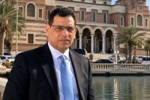 "الدبيبة" يتابع صرف مرتبات الموظفين والعمل على تسريعها لتصل إلى مستحقيها في وقت مناسب