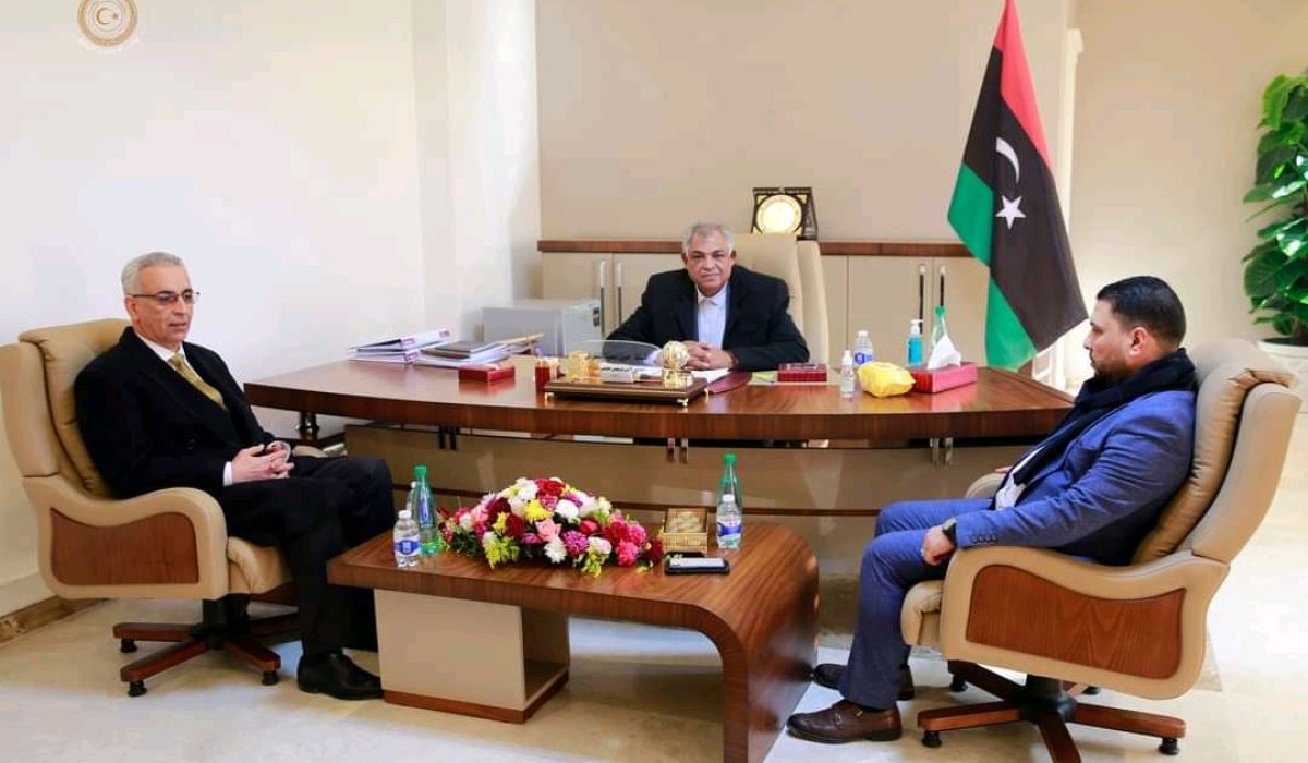 "القطراني" يجتمع مع وزير الإسكان والتعمير لمناقشة إعادة تفعيل عقود الإسكان الموقعة مع الشركات الأجنبية