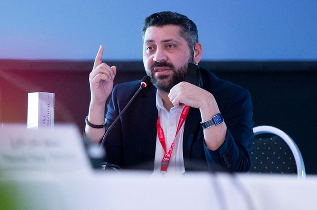 خاص.. "مراجع غيث" لصدى: تهديد مبطن وجهه الكبير وحديثه عن النفط مقابل الغذاء تهويل لا مبرر