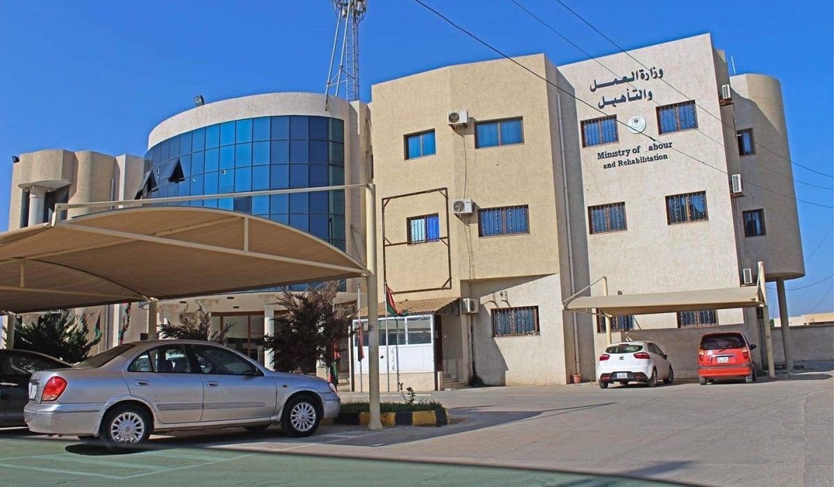 "الرئاسي" يوضح البرنامج التنفيذي للشباب الباحثين عن العمل