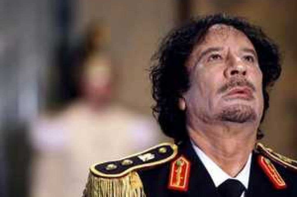 خاص.. "محمد السنوسي": الكبير يكرر أخطاء السنوات الماضية.. وهذه مخاطر فرض الضريبة على سعر الصرف.. وأسباب إقفال منظومة الأغراض الشخصية