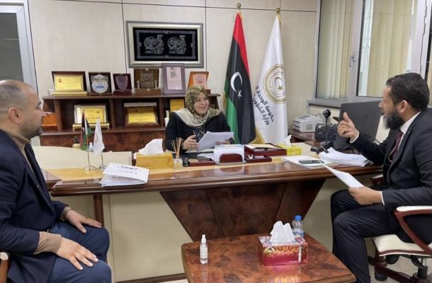 "العامة للكهرباء" تفيد بأن بعض شركات المقاولات تقوم بتنفيذ العديد من المساكن في ظل وجود شبكة كهربائية قد تضطر لقطع التيار الكهربائي في أي لحظة