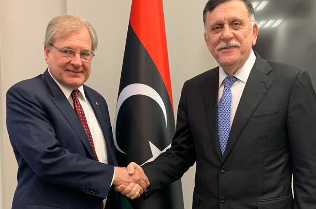 "الوطنية للنفط" تناقش الترتيبات المالية والأوضاع المتعلقة بالجائحة كورونا مع شركاتها