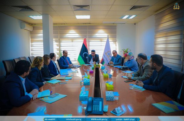"الكيلاني" تتابع إجراءات صرف المنح وجدول المرتبات الموحد