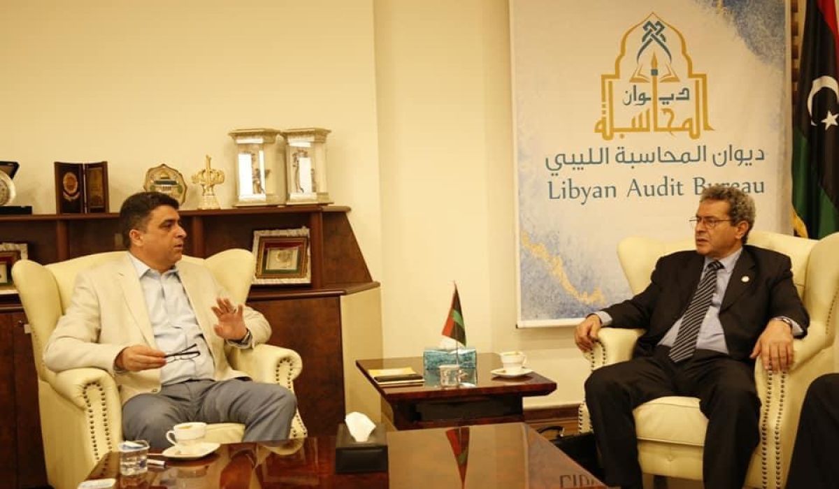 ضمنها اقفال حسابات مؤسسة النفط ..شكشك يناقش مع عون عدد من المواضيع الهامة
