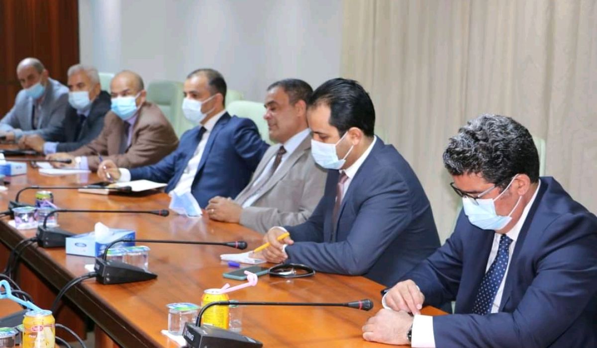 وزير المواصلات بالوحدة الوطنية يناقش مشروع استكمال مطار طرابلس الدولي برفقة الوفد الإيطالي