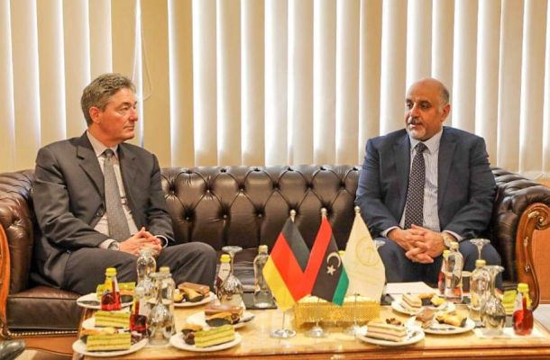 وزارة الصحة تقوم بدعم مركز عزل درنة بمصنع لإنتاج الأكسجين الطبي