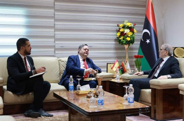 وفد تدقيق من الطيران المدني الأردني وشركة الخطوط الملكية الأردنية في زيارة لمطار بنينا الدولي
