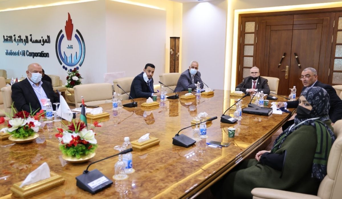 صنع الله يلتقي بجمعيات مهتمة بالمشاريع الصغرى والمتوسطة