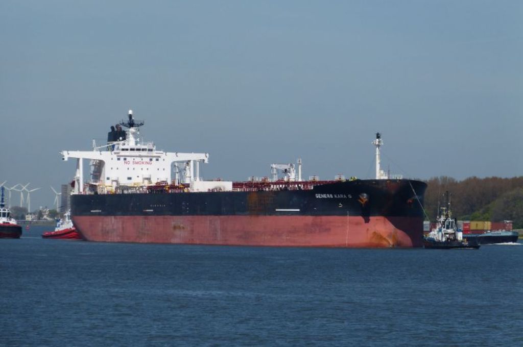 ليبيانا تقوم بحملة صيانة في زوارة وتجتمع مع عميده